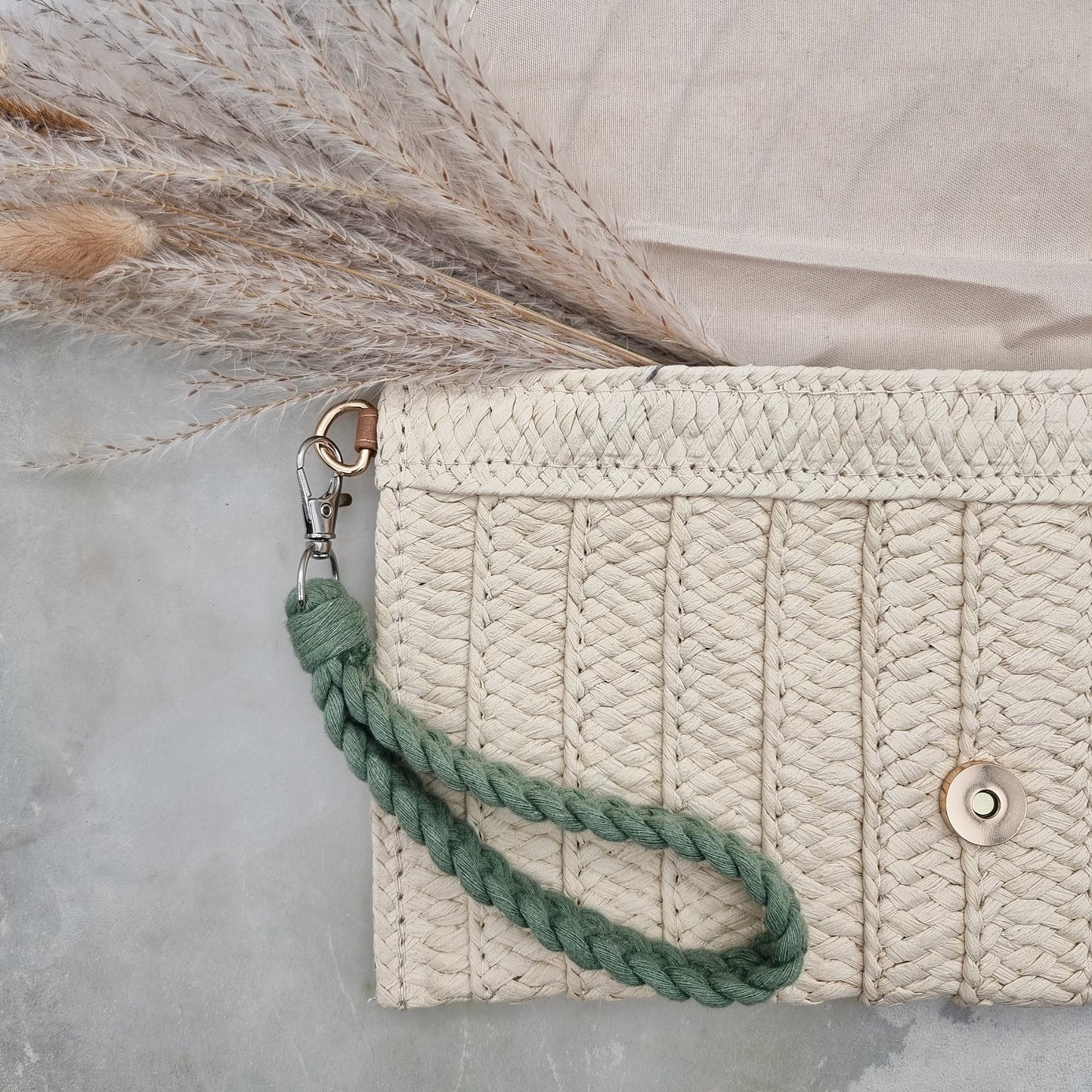 Laccio da polso in Macramé - Verde Eucalipto