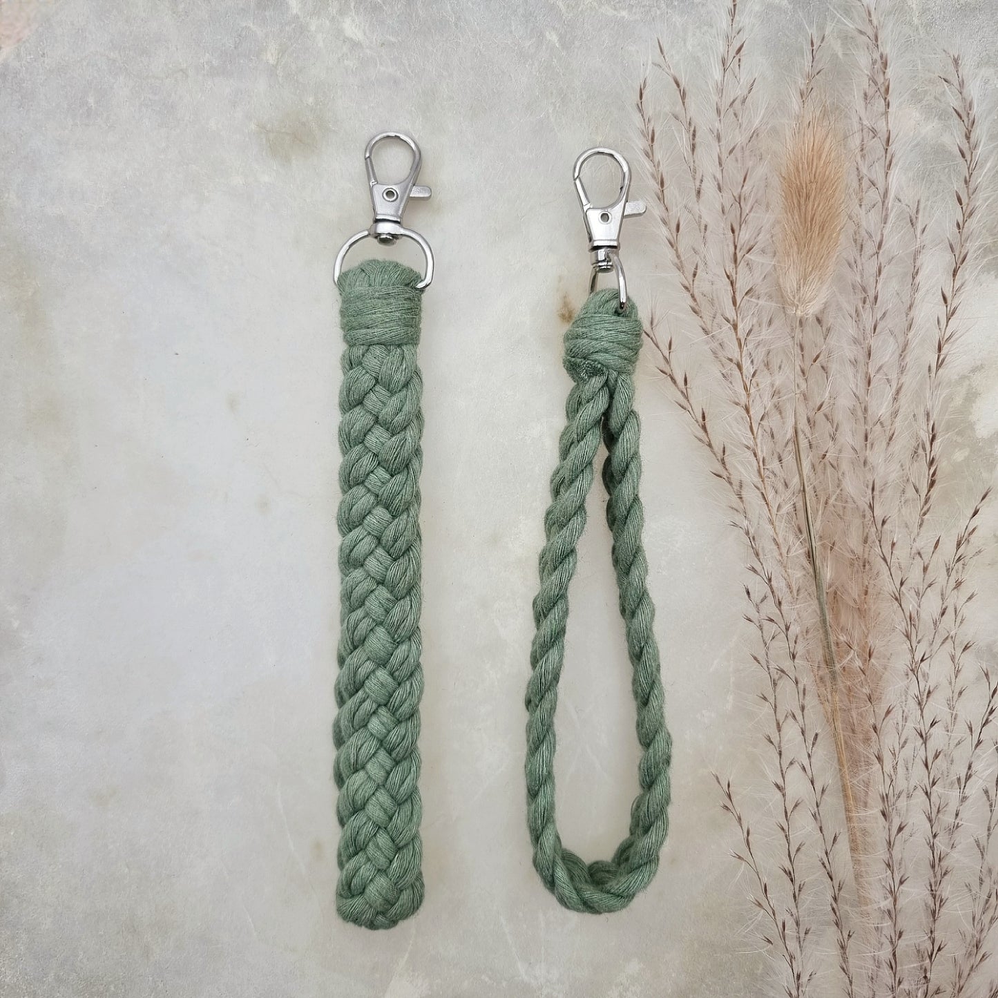 Laccio da polso in Macramé - Verde Eucalipto